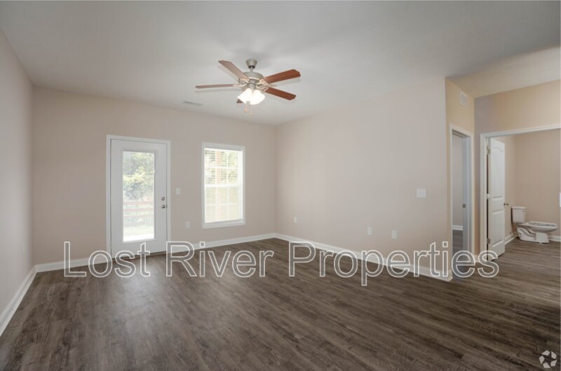 Foto principal - 4496 Wilford Ln