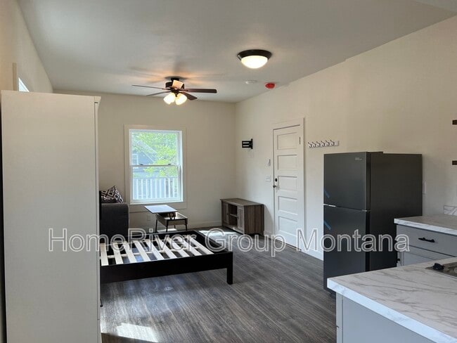 Building Photo - 508 S 3rd St W