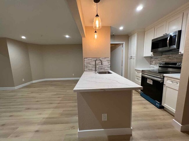 New remodel to unit - 3183 Wayside Plz Apartment