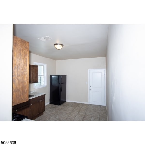Building Photo - 54 3rd St