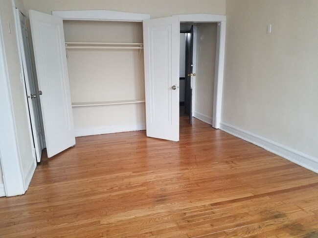 Building Photo - 2206 S 57th Ave