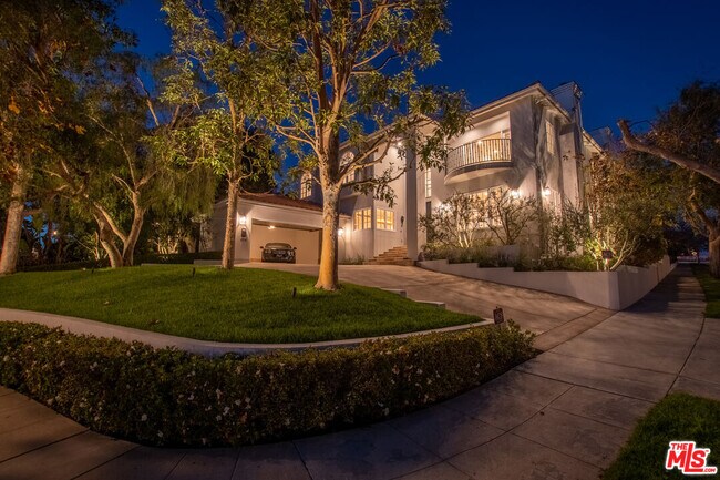 Building Photo - 2776 Club Dr