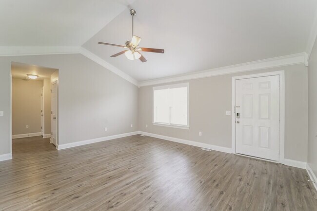 Foto del edificio - 854 Loch Lomond Cir