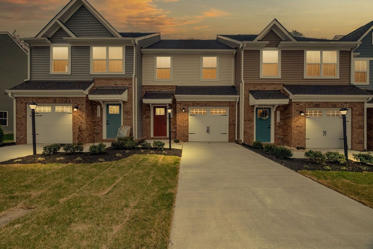 Primary Photo - 10916 Genito Sq Dr