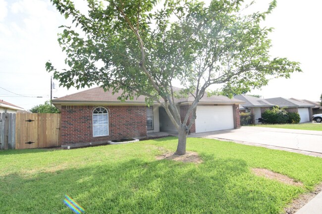 Foto del edificio - 3408 Warfield Dr