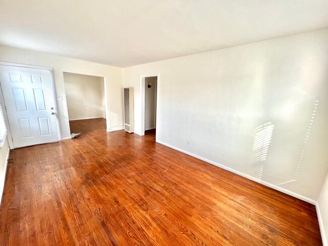 Spacious Living Room - 2459 Torrance Blvd