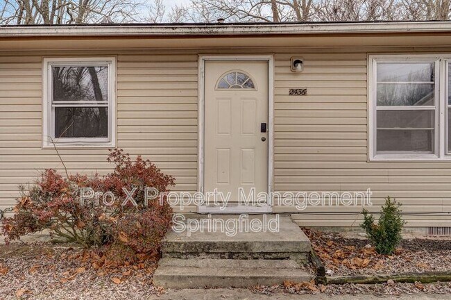 Building Photo - 2436 E Loren St