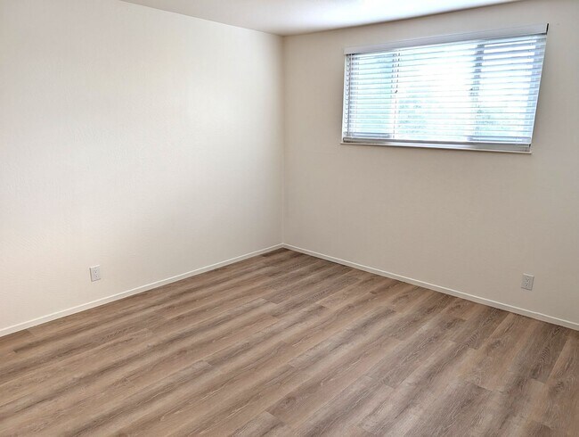 Foto del edificio - 4511- 4515 Penniman