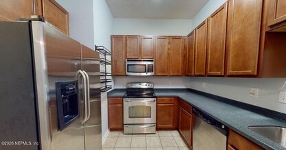 Building Photo - 224 Larkin Pl