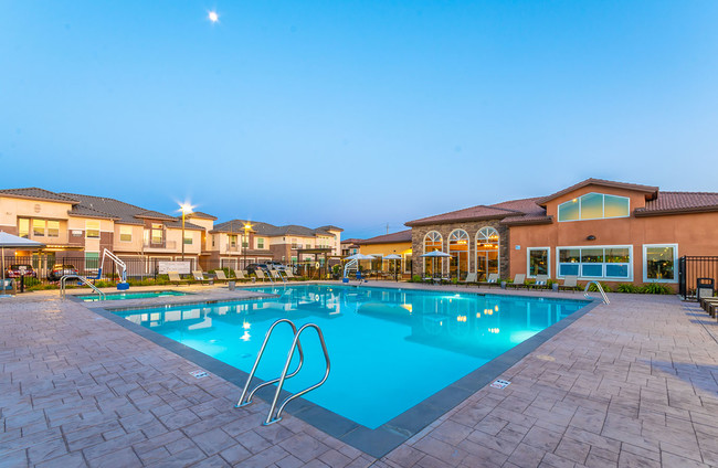 VASARI LUXURY APARTMENT HOMES - Apartments in Elk Grove, CA ...