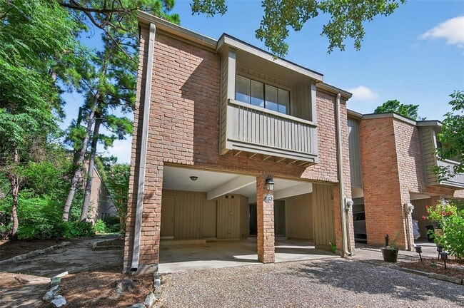 Building Photo - 9400 Doliver Dr