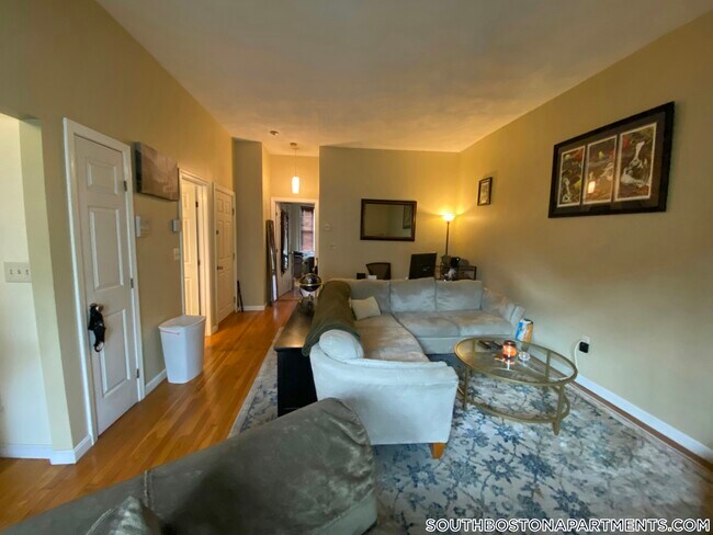 Foto del edificio - 606 Dorchester Ave