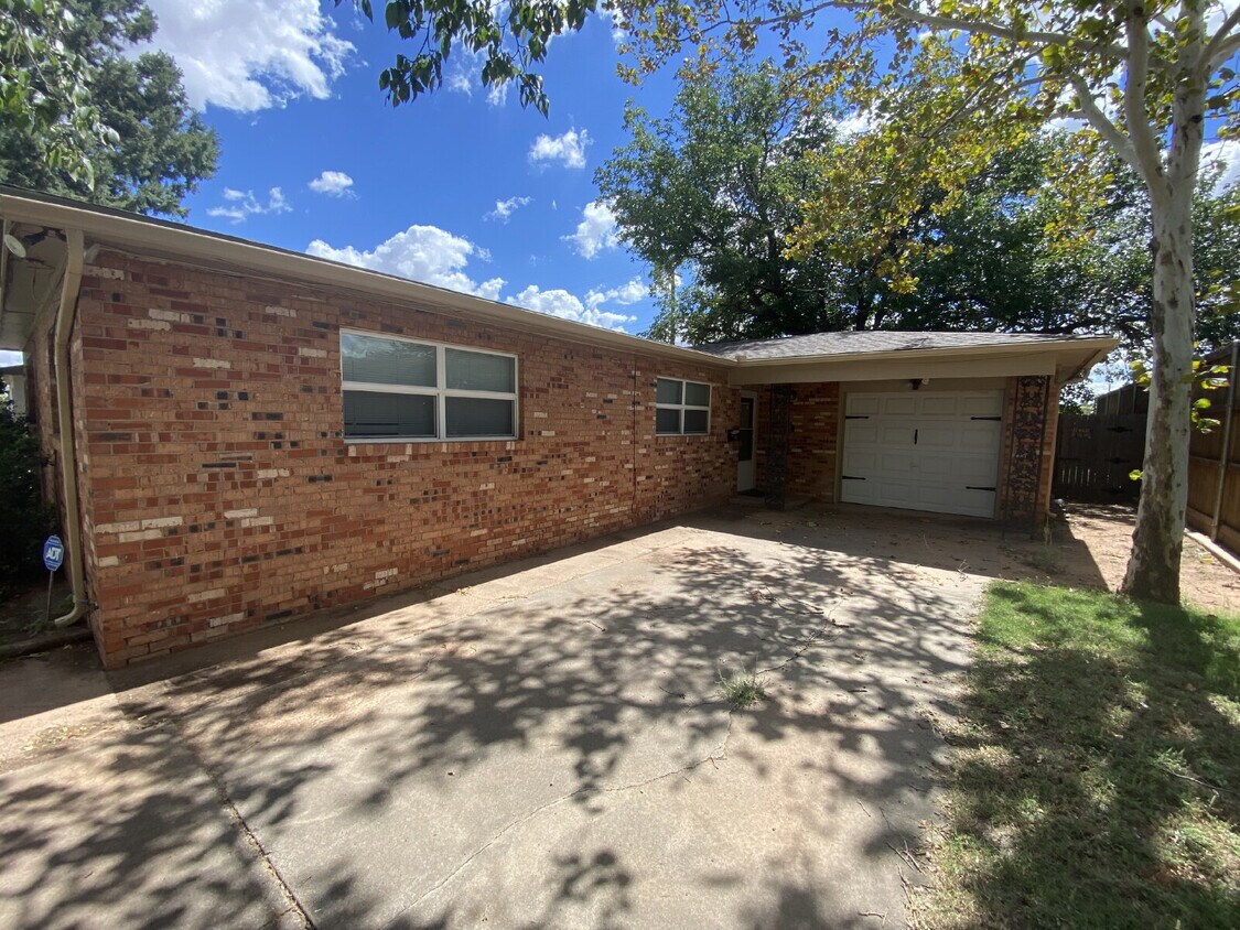 Foto principal - Spacious 3/2!