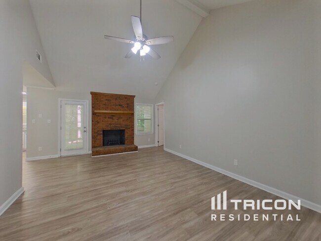Foto del edificio - 7213 McTeal Pl