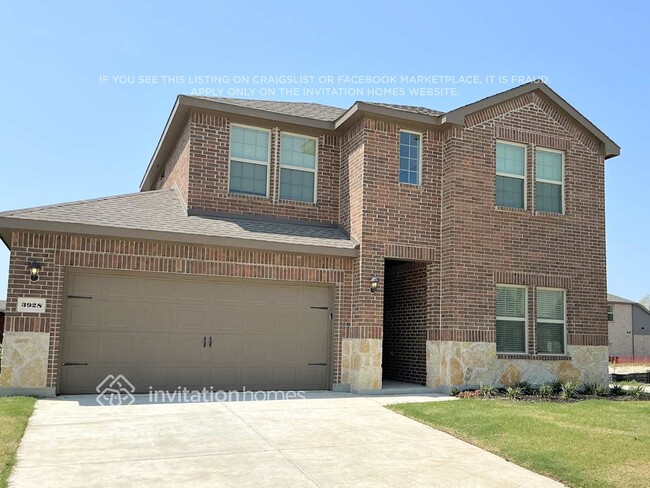 Building Photo - 3928 River Rock Ave