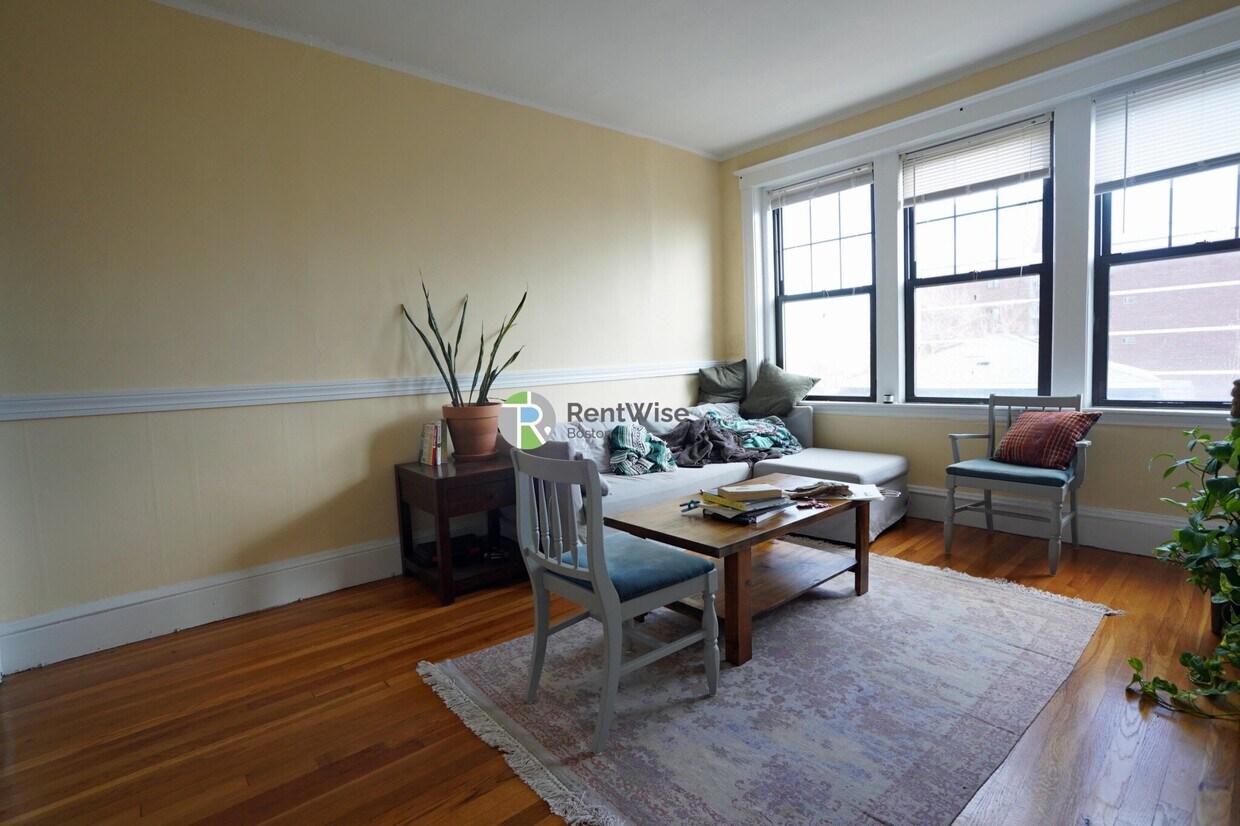 Foto principal - 292 Harvard St