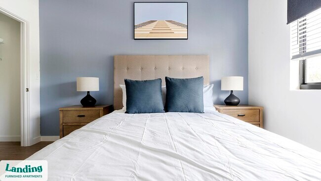 Foto del edificio - 7301 Lake Bank Lp