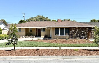 Building Photo - 1261 San Fernando Dr