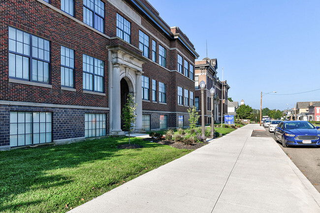 Nelsonville School - Nelsonville School Commons