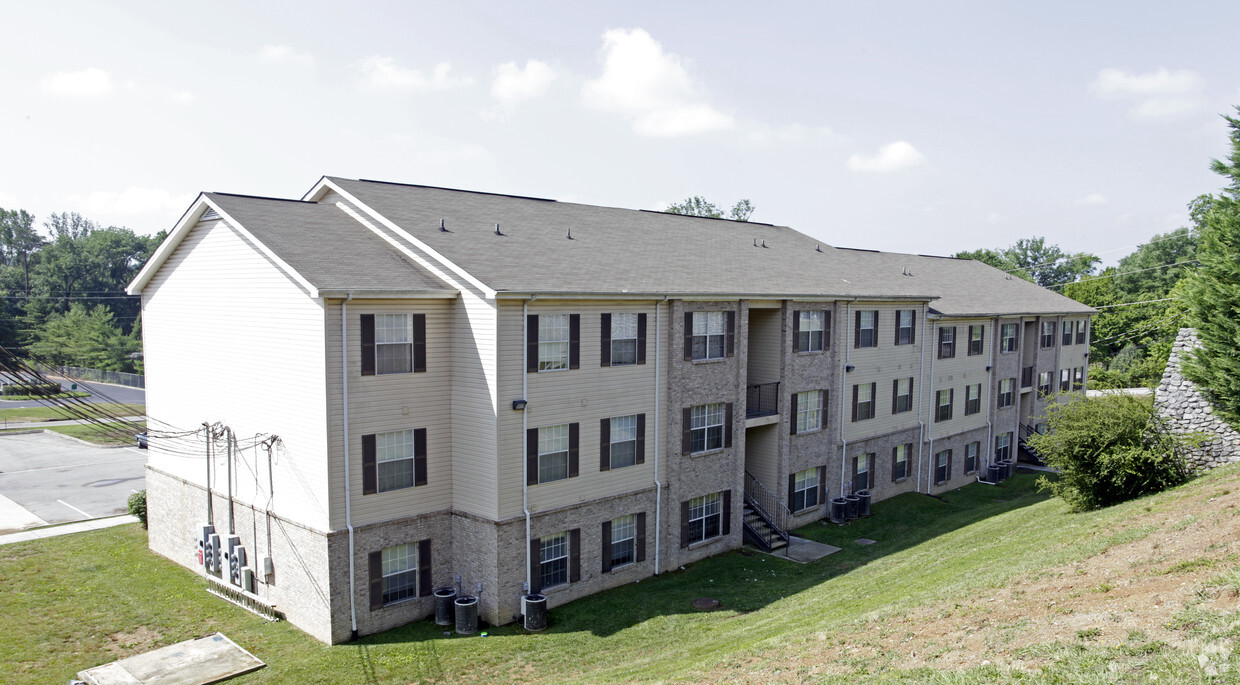 Primary Photo - Meadowbrook Apartments