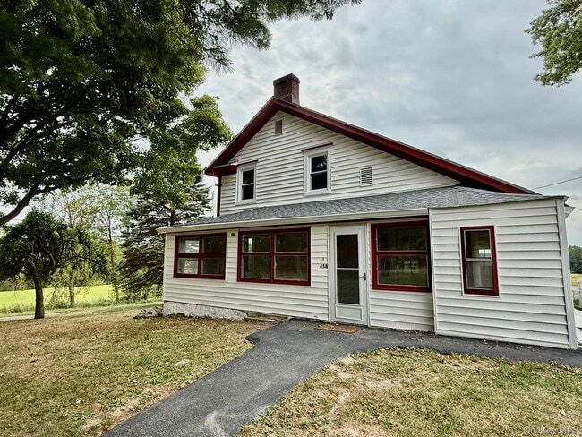 Building Photo - 458 Howell St