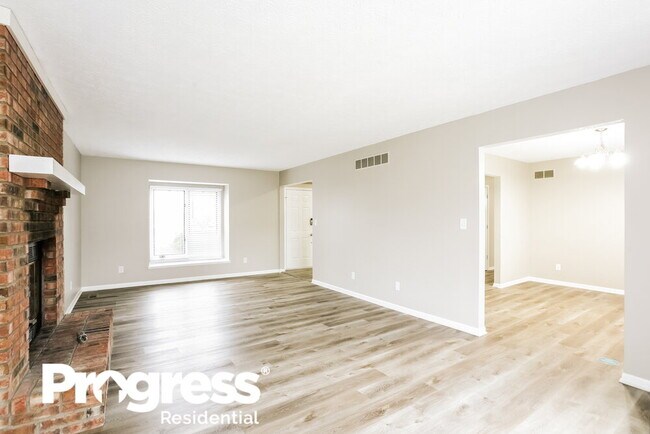 Building Photo - 750 Sundisk Ct