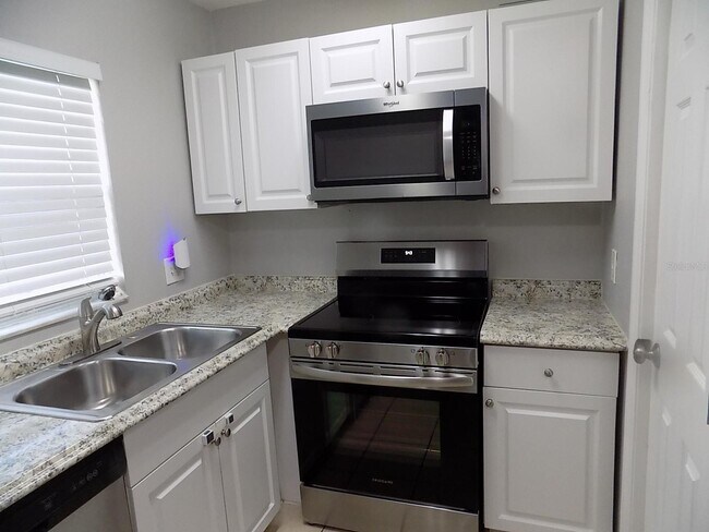Building Photo - 4124 Pershing Pointe Place Unit 6
