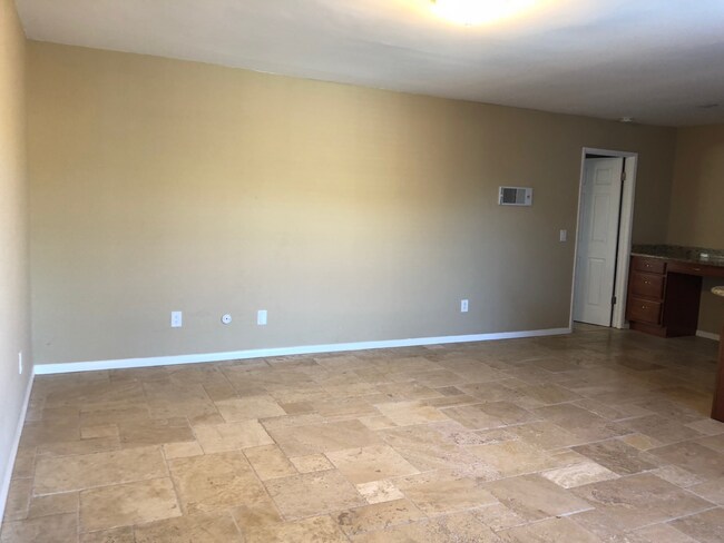 Foto del edificio - Gorgeous 1 Bedroom in Gated Community!