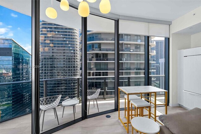 Foto del edificio - 55 SW 9th St