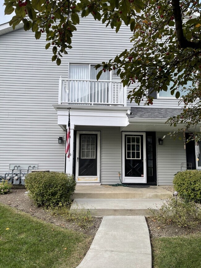 Foto del edificio - 329 Coventry Ct