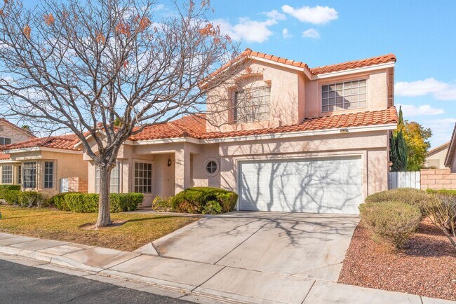 Foto del edificio - Southwest Las Vegas Living with Vaulted Ceilings Located In A 55+ Community!