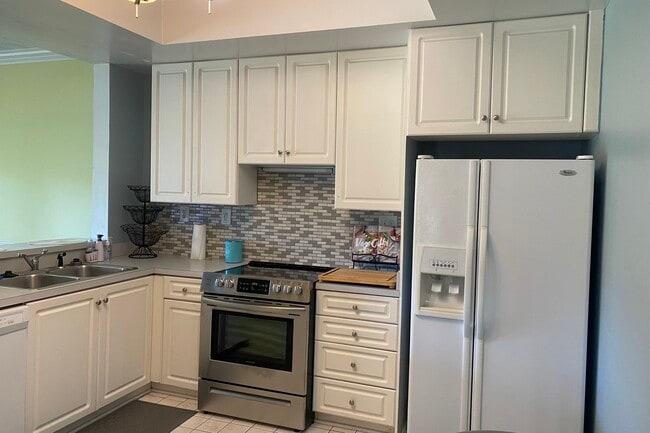 Building Photo - 106 Mainsail Dr