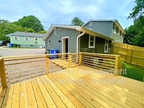 Building Photo - 268 Sand Hill Rd
