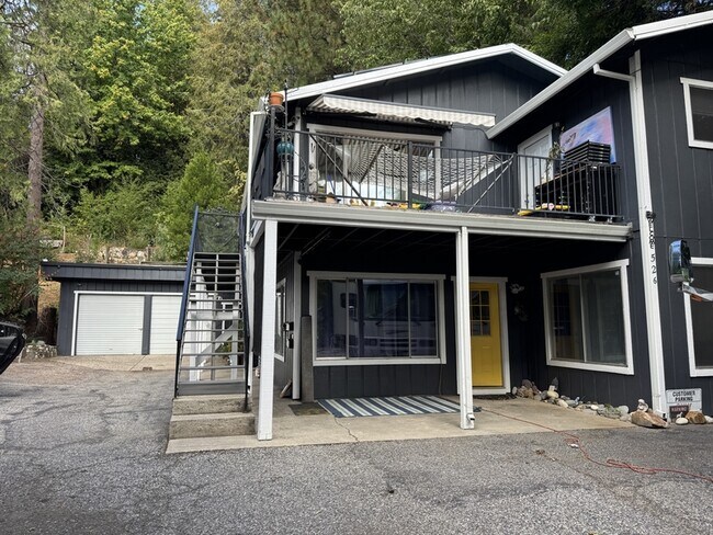 Foto del edificio - 526 Mill St