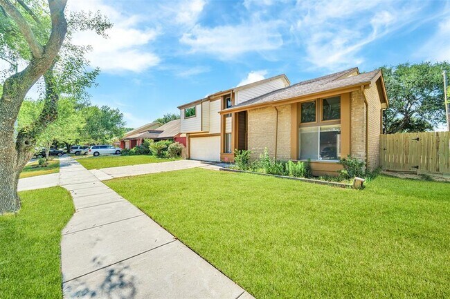 Foto del edificio - 12710 Braewood Glen Ln