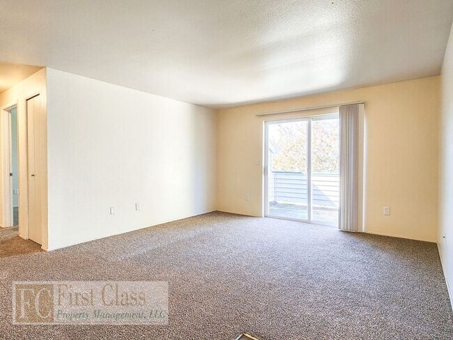 Building Photo - 1285 NW 183rd Ave