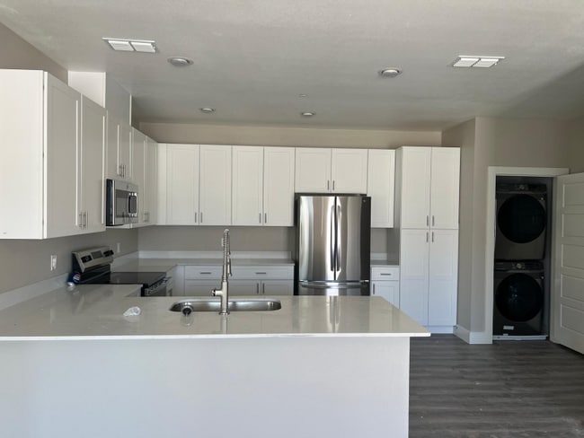 Building Photo - 405 Richlands way