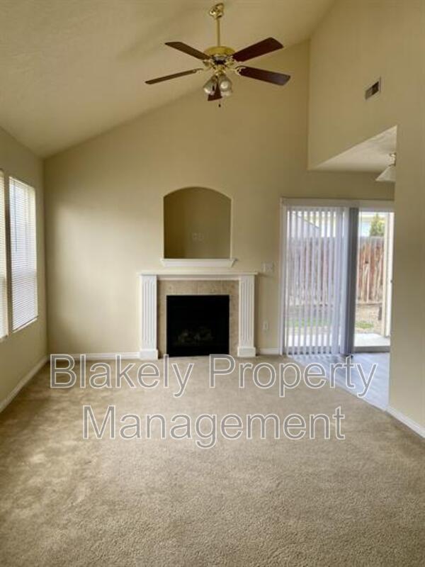 Building Photo - Midland Blvd, 145 N. Unit 103
