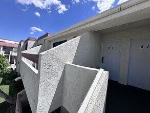 Building Photo - 441 Moser Ave