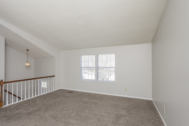 Building Photo - 206 Valeworth Dr