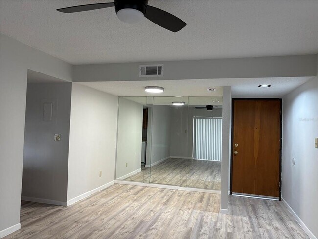 Foto del edificio - 2583 Countryside Blvd