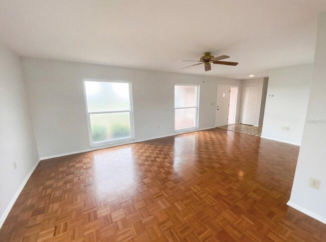 Foto del edificio - 4474 Lake Blvd