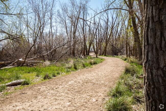 Saratoga Hot Springs Trail is a scenic and popular hiking trail located in Saratoga Springs.
