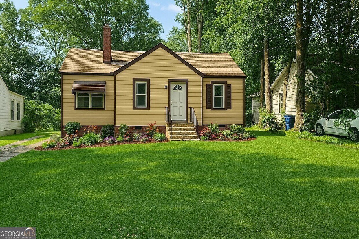 Primary Photo - 1215 Lyndale Dr SE