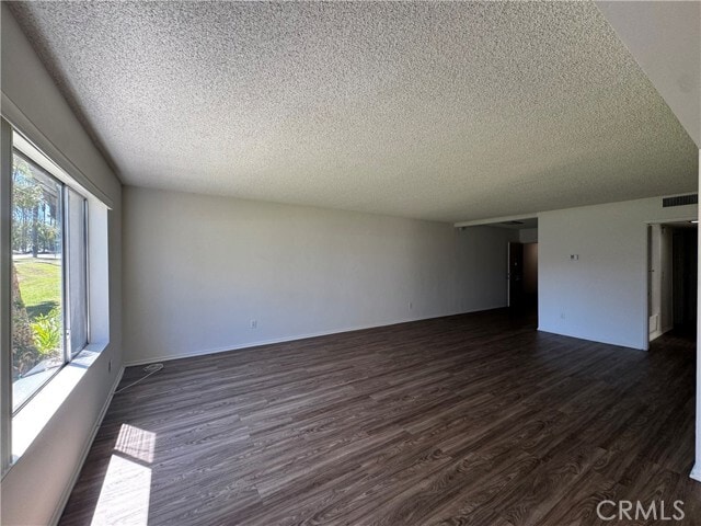 Foto del edificio - 475 E Cypress Ave
