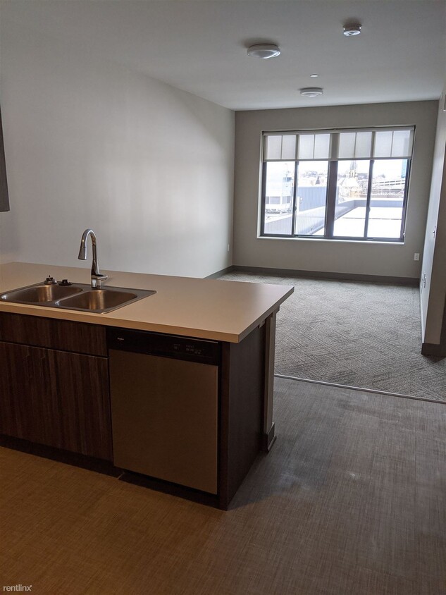 Foto principal - 636 First St NW