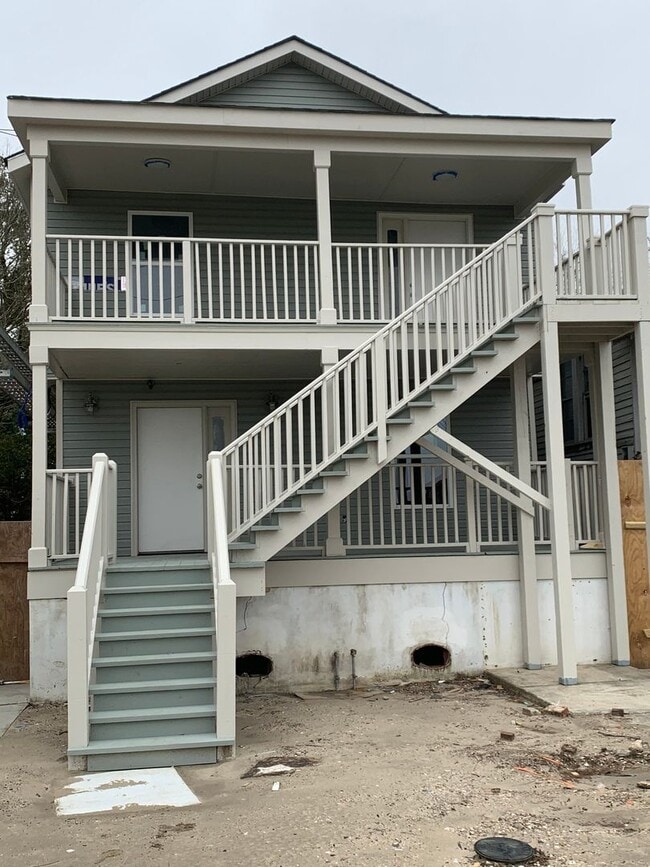 2084-2086NRoch - 2084-2086NRoch Apartment