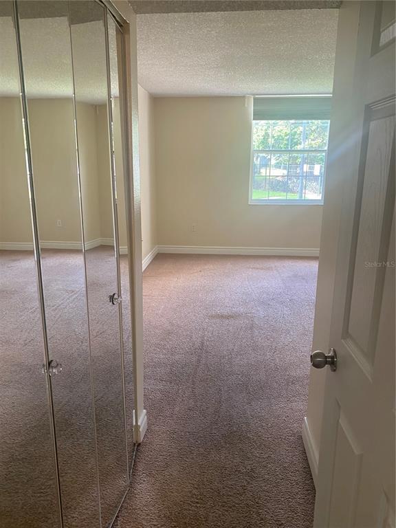 Building Photo - 809 Russell Ln