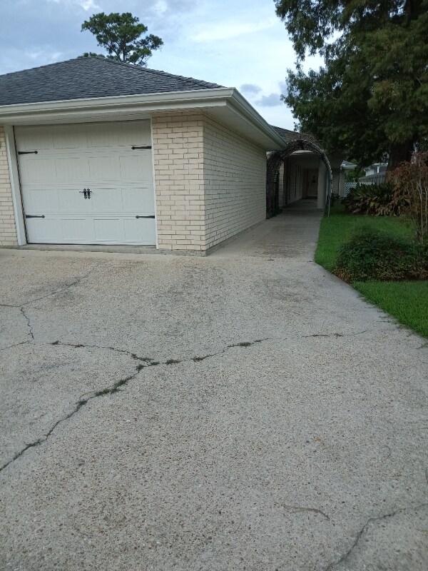 Building Photo - 121 Ridgeway Dr