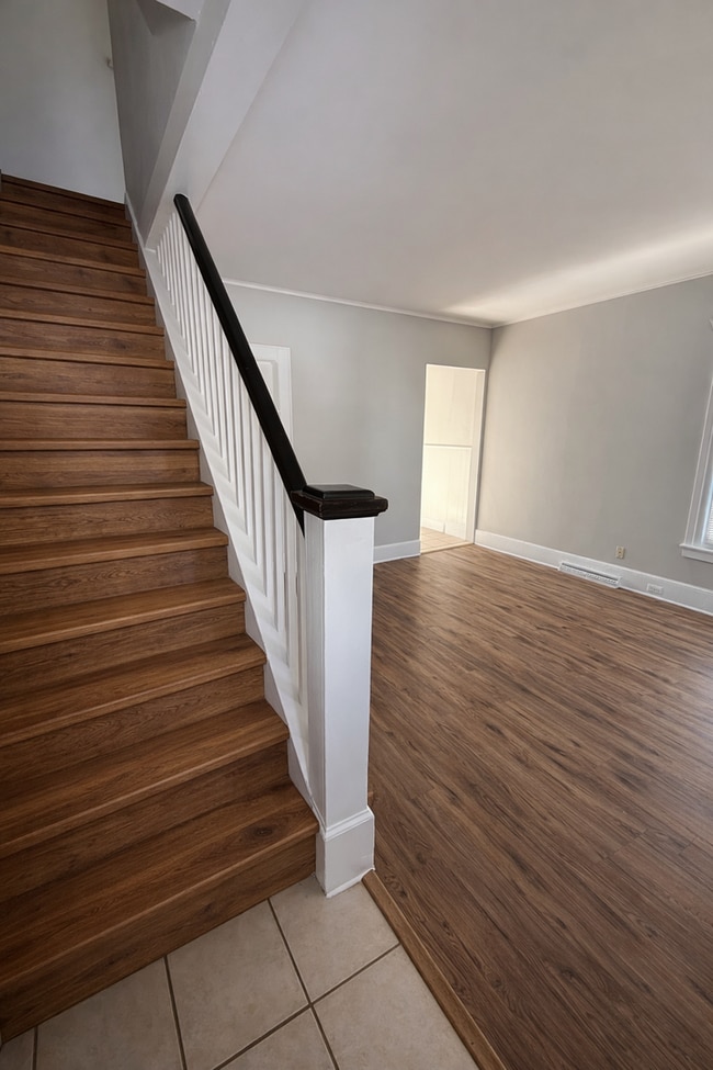 Building Photo - 96-98 Wallace Street